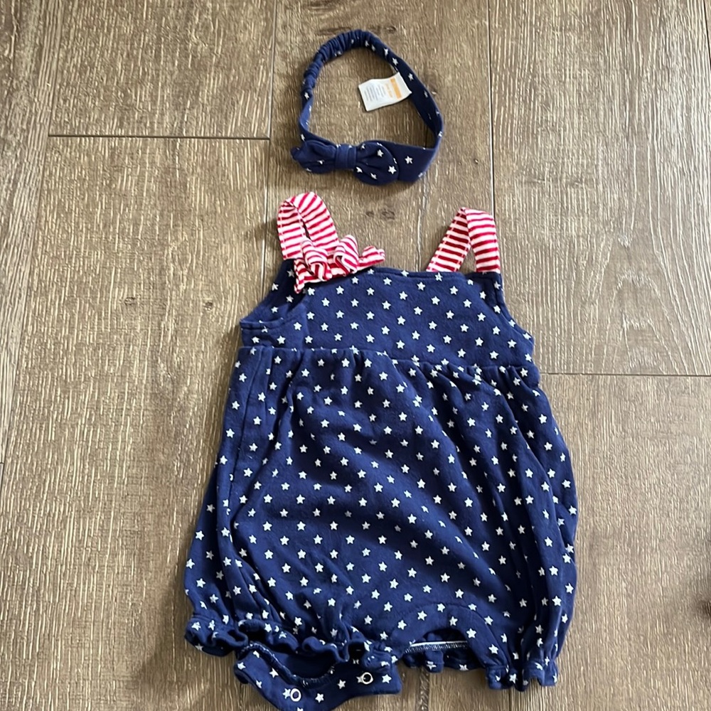 GYMBOREE Stars and Stripes romper (size 3-6 months)